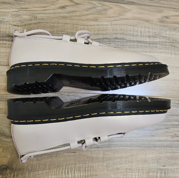 NEW DR. MARTENS ELPHIE II